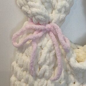 Chunky Knit White and Pink Shoulder Bag